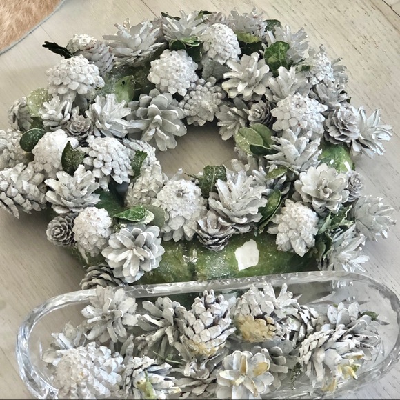 White Pinecone Wreath Partially Deconstructed for Crafters - Picture 8 of 9
